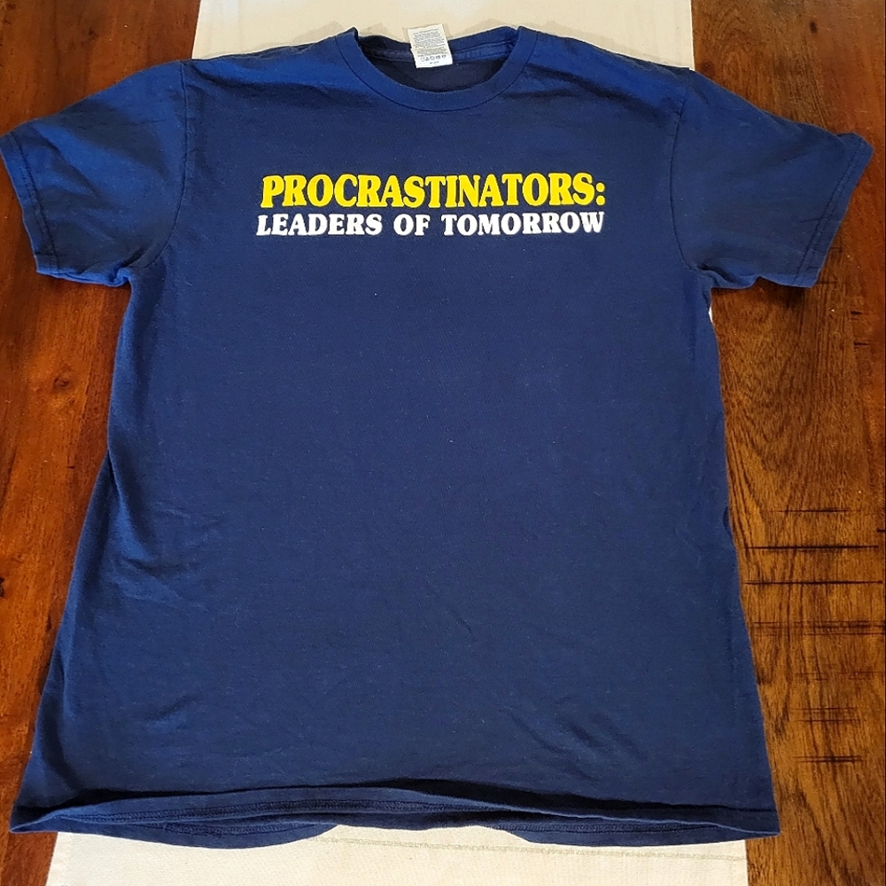 Vintage Procrastinators: Leaders of Tomorrow Shirt M